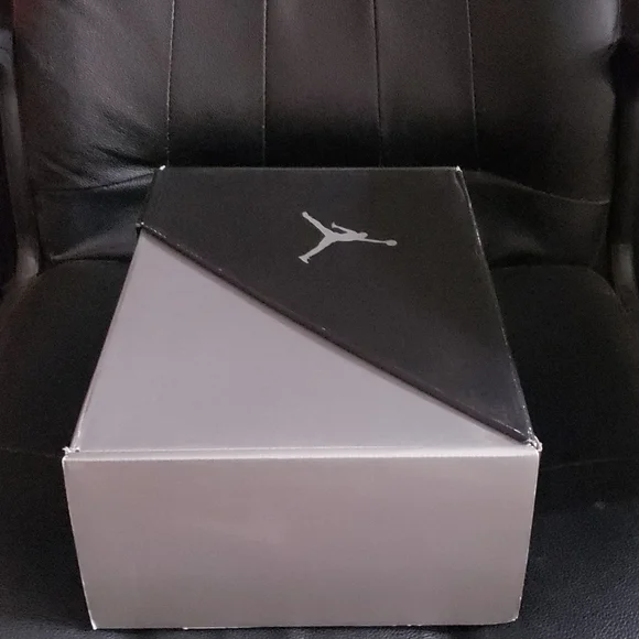 AIR JORDAN 11 RETRO 'Jubilee/25th Anniversary' 2020 - Picture 12 of 14